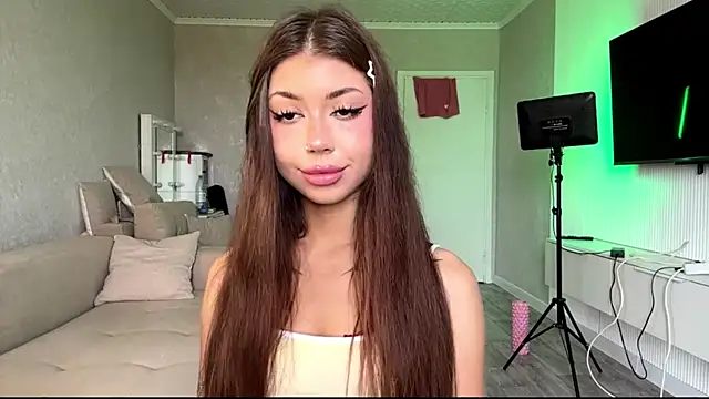 Snapshot of You_Club_Winx chatting on 07-04-26, 08:21 You Club Winx online show from 07-04-26, 08:21