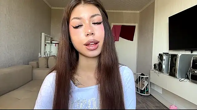 You Club Winx online show from 05-22-26, 07:39