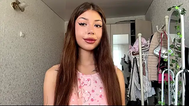 Snapshot of You_Club_Winx chatting on 07-19-26, 08:12 You Club Winx online show from 07-19-26, 08:12