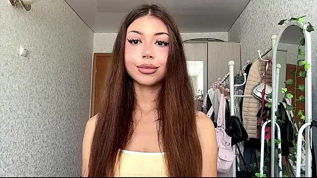 Snapshot of You_Club_Winx chatting on 07-20-26, 08:11 You Club Winx online show from 07-20-26, 08:11