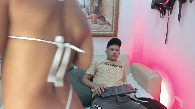 NaughtyVibes OS online show from 06-18-26, 02:43