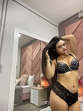 Snapshot of Sunny_Linn chatting on 04-01-26, 10:16 Sunny Linn online show from 04-01-26, 10:16