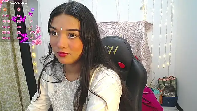 Snapshot of Sita_Nair chatting on 05-23-26, 12:37 Sita Nair online show from 05-23-26, 12:37