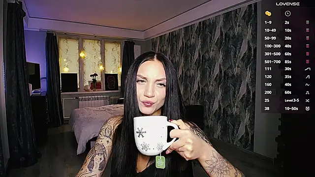 Snapshot of comeherehoney chatting on 05-29-26, 04:35 comeherehoney online show from 05-29-26, 04:35