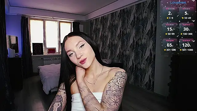 Snapshot of comeherehoney chatting on 04-22-26, 02:13 comeherehoney online show from 04-22-26, 02:13