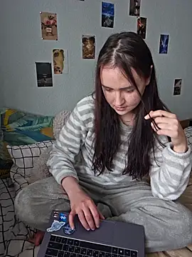 RedginBluebersky online show from 03-12-26, 08:07