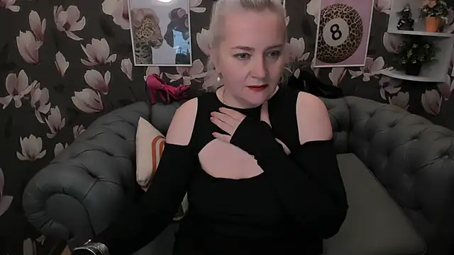 Snapshot of Victoria_Notti chatting on 04-26-26, 11:07 Victoria Notti online show from 04-26-26, 11:07