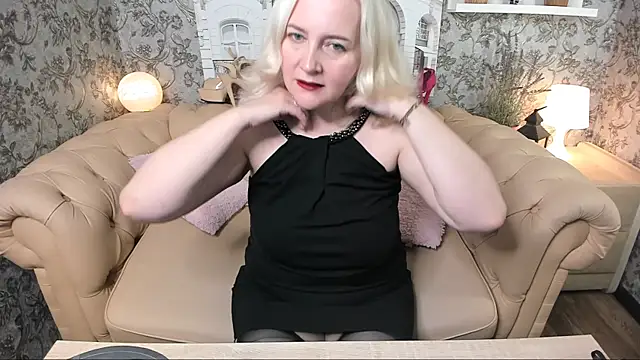 Snapshot of Victoria_Notti chatting on 06-01-26, 12:38 Victoria Notti online show from 06-01-26, 12:38