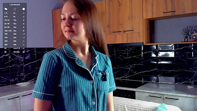 Snapshot of KatheyWasinger chatting on 02-21-26, 01:18 KatheyWasinger online show from 02-21-26, 01:18