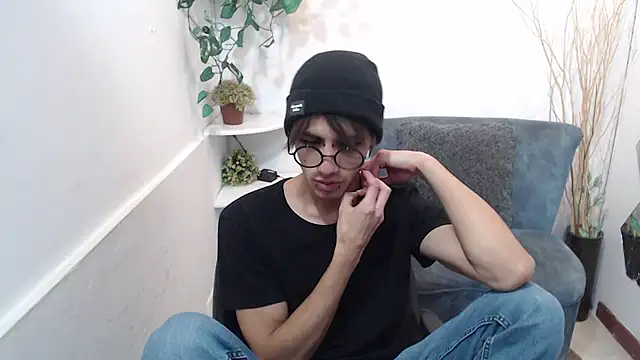 AaronBeer  online show from 02-28-26, 11:43