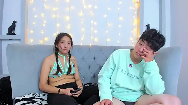 Gaia n Nix online show from 04-06-26, 04:41