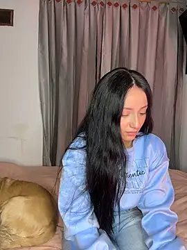 Snapshot of _Mia_kiss_ chatting on 02-15-26, 01:17 Mia kiss online show from 02-15-26, 01:17