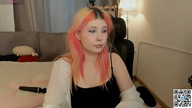 WarmAtEdges online show from 03-23-26, 02:28