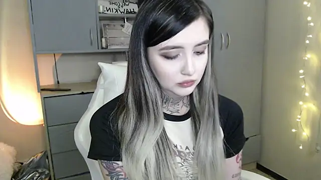 Snapshot of Rin_Tozier chatting on 02-22-26, 12:46 Rin Tozier online show from 02-22-26, 12:46