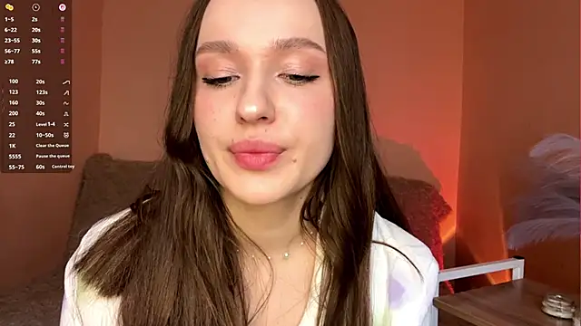 Snapshot of LilliHudons chatting on 02-13-26, 09:20 LilliHudons online show from 02-13-26, 09:20