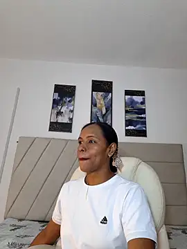 samaraa smith1 online show from 04-24-26, 12:07