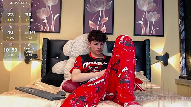 Snapshot of Philippsx chatting on 02-14-26, 11:27 Philippsx online show from 02-14-26, 11:27