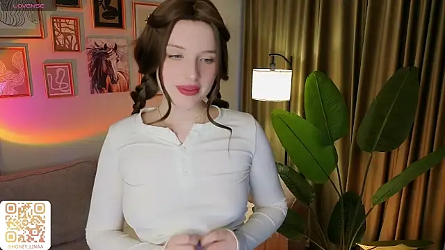 Snapshot of chatting on 03-06-26, 01:17 online show from 03-06-26, 01:17
