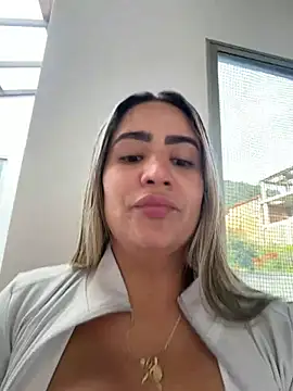 Snapshot of Miilana_ chatting on 07-01-26, 09:15 Miilana online show from 07-01-26, 09:15