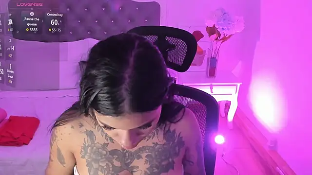 Aisha Haddad online show from 02-19-26, 02:25