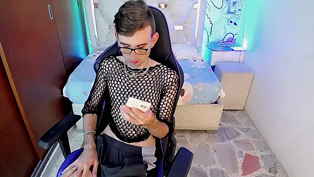 Top and bottom online show from 03-21-26, 08:24