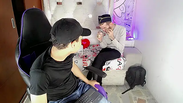 Top and bottom online show from 03-15-26, 08:27