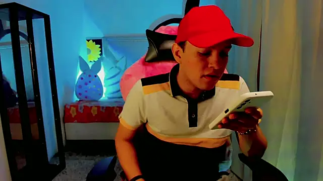 Top and bottom online show from 04-06-26, 08:43