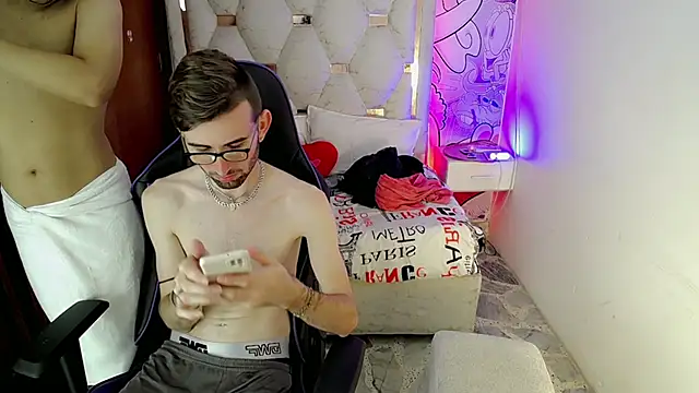 Top and bottom online show from 03-19-26, 08:09