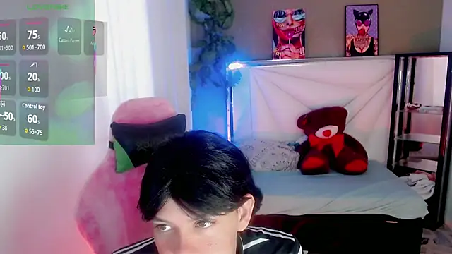 Snapshot of Top_and_bottom chatting on 05-24-26, 03:12 Top and bottom online show from 05-24-26, 03:12