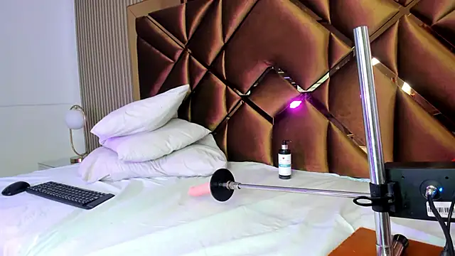 Alanna-Rose online show from 02-20-26, 09:06