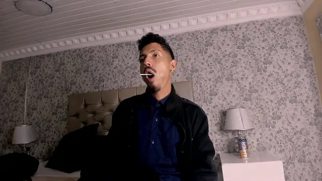 NoaahTylor online show from 04-06-26, 03:13