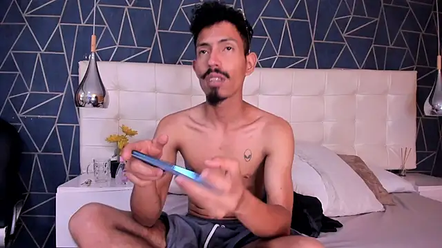 NoaahTylor online show from 03-11-26, 09:09