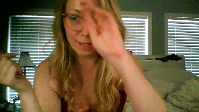 NikkiB653466 online show from 03-03-26, 07:54