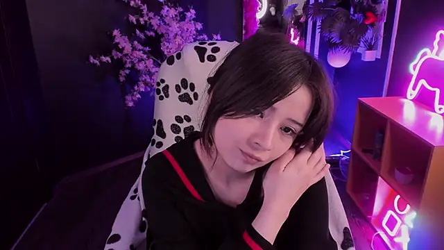 Snapshot of May_Ling chatting on 05-24-26, 11:43 May Ling online show from 05-24-26, 11:43