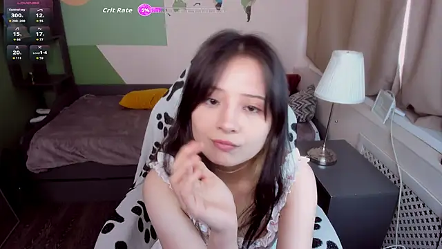 Snapshot of May_Ling chatting on 05-27-26, 11:06 May Ling online show from 05-27-26, 11:06