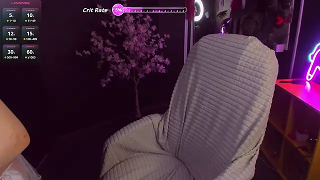 Snapshot of May_Ling chatting on 05-31-26, 11:05 May Ling online show from 05-31-26, 11:05