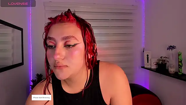 Snapshot of Emily_Jonesh chatting on 03-25-26, 12:26 Emily Jonesh online show from 03-25-26, 12:26