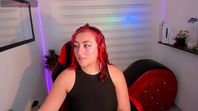 Snapshot of Emily_Jonesh chatting on 03-31-26, 12:29 Emily Jonesh online show from 03-31-26, 12:29