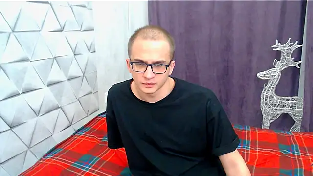 Pure Aura online show from 03-03-26, 06:48