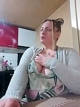 HotStepmommy4 online show from 02-28-26, 10:09