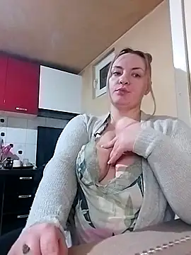 HotStepmommy4 online show from 03-11-26, 10:48