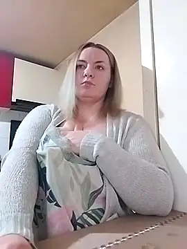 HotStepmommy4 online show from 02-15-26, 09:36