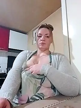 HotStepmommy4 online show from 03-12-26, 10:47