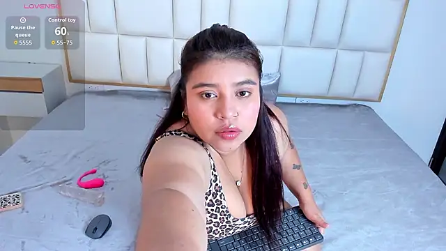 Snapshot of abigail_johnson chatting on 02-18-26, 03:15 abigail johnson online show from 02-18-26, 03:15