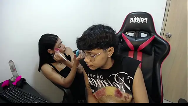 Snapshot of CherryGirlsXX chatting on 03-01-26, 01:27 CherryGirlsXX online show from 03-01-26, 01:27