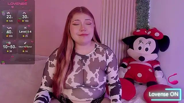 Snapshot of Winnie_cutee chatting on 04-22-26, 01:23 Winnie cutee online show from 04-22-26, 01:23