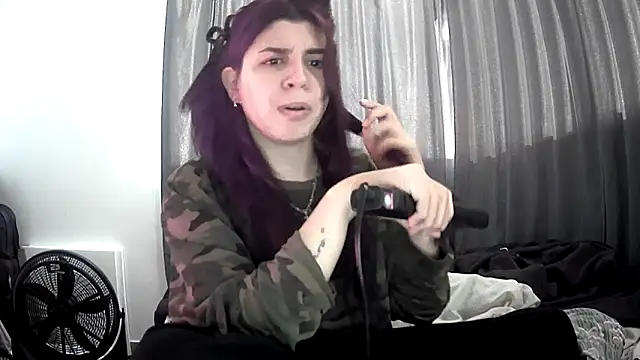 Snapshot of violetazein7 chatting on 05-17-26, 06:19 violetazein7 online show from 05-17-26, 06:19