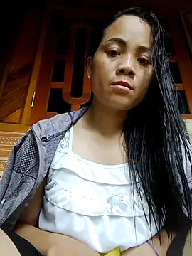molly-xx online show from 06-22-26, 03:47