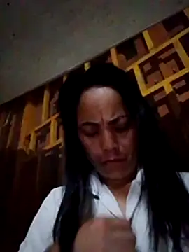Snapshot of molly-xx chatting on 04-19-26, 08:33 molly-xx online show from 04-19-26, 08:33
