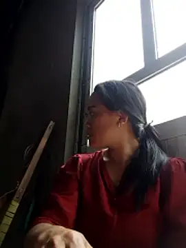Snapshot of molly-xx chatting on 05-18-26, 01:39 molly-xx online show from 05-18-26, 01:39